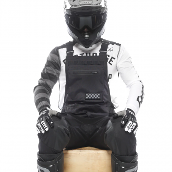  Apparel